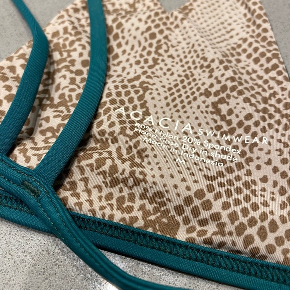 Acacia bikini top / willing to trade - Picture 3 of 3